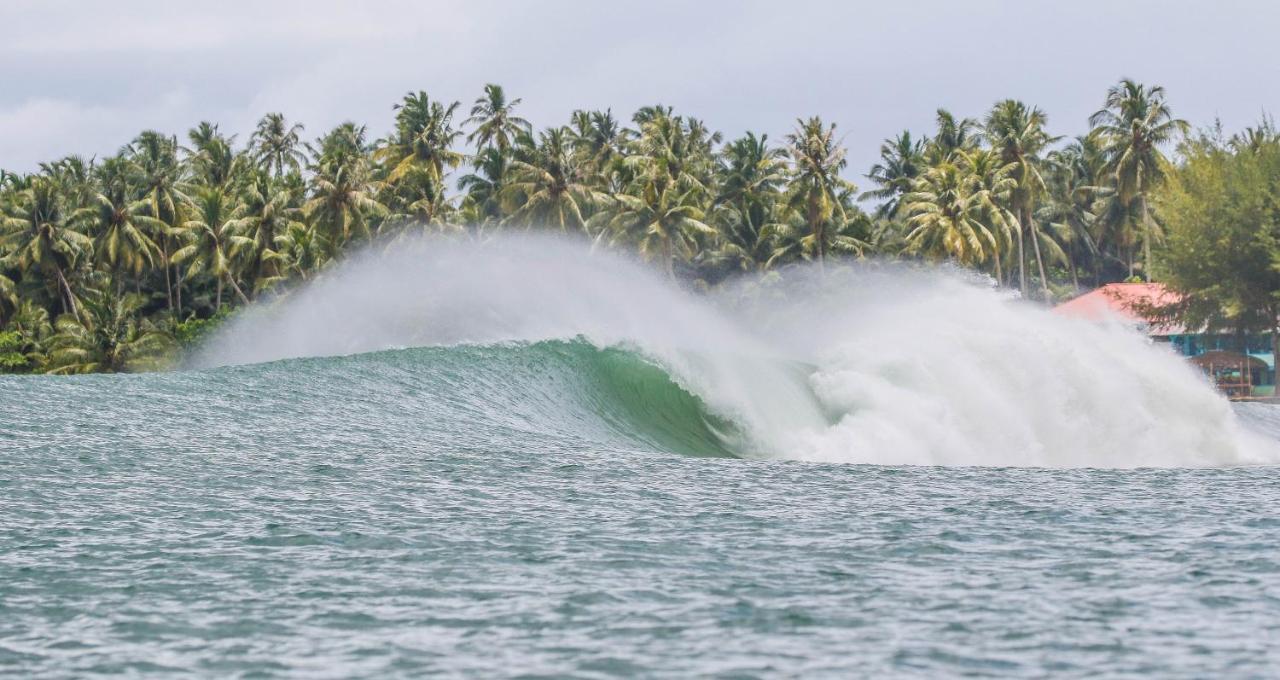 Nias Surf Stay Lagudri Bagian luar foto