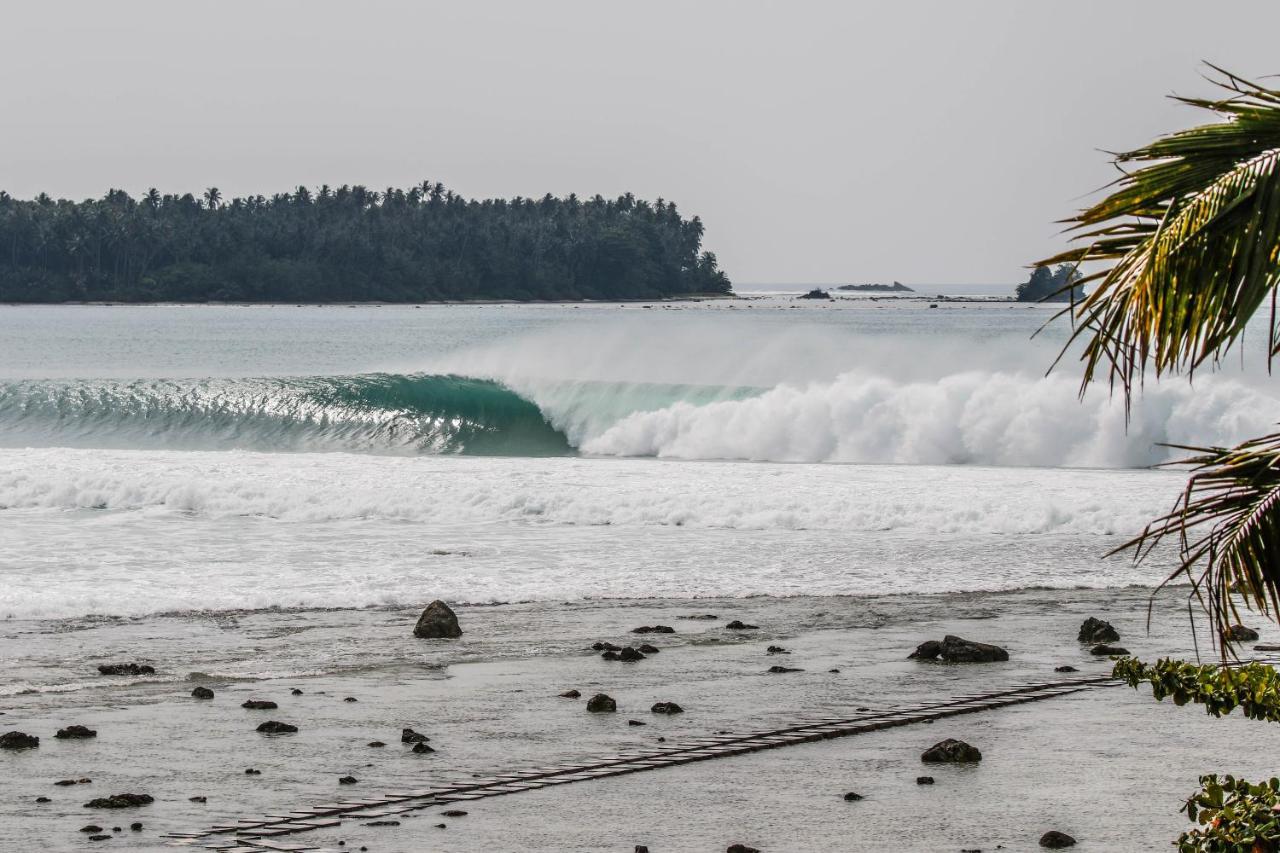 Nias Surf Stay Lagudri Bagian luar foto