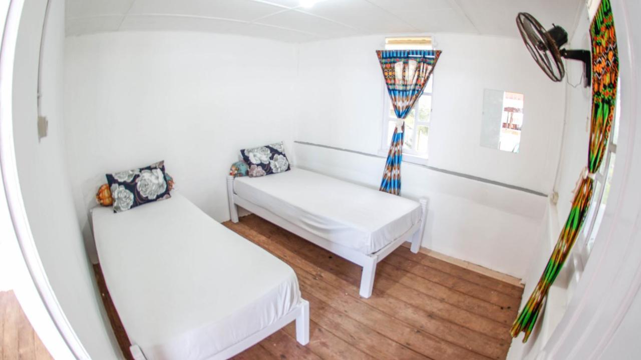 Nias Surf Stay Lagudri Bagian luar foto